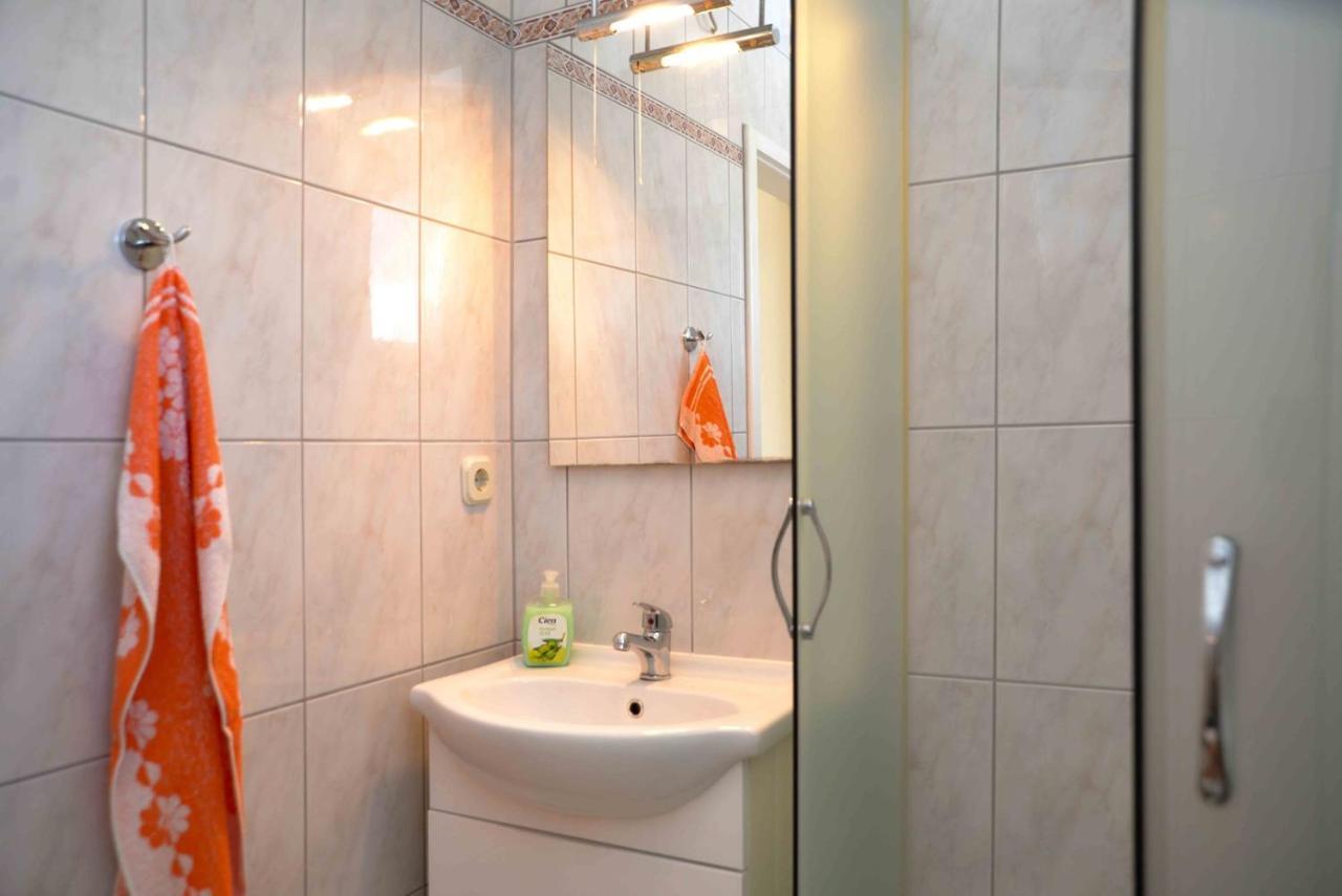 Apartments Katarina Водице Екстер'єр фото